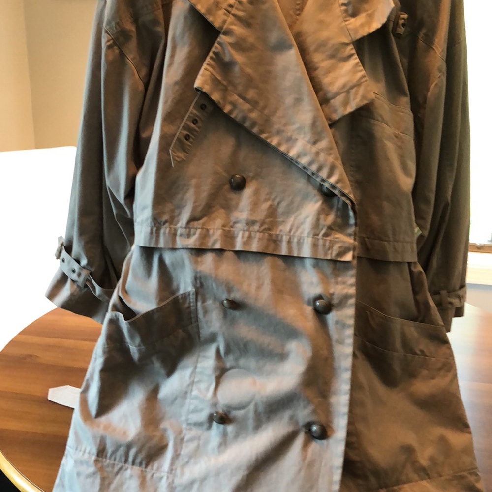 Escada Raincoat - image 7